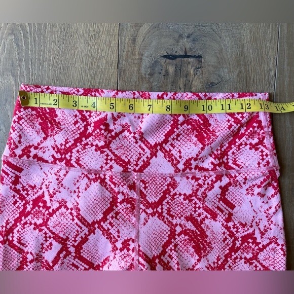 Define PowerHold® Made By Fabletics High-Waisted Women's Capri Leggings (Size M) - Picture 7 of 13